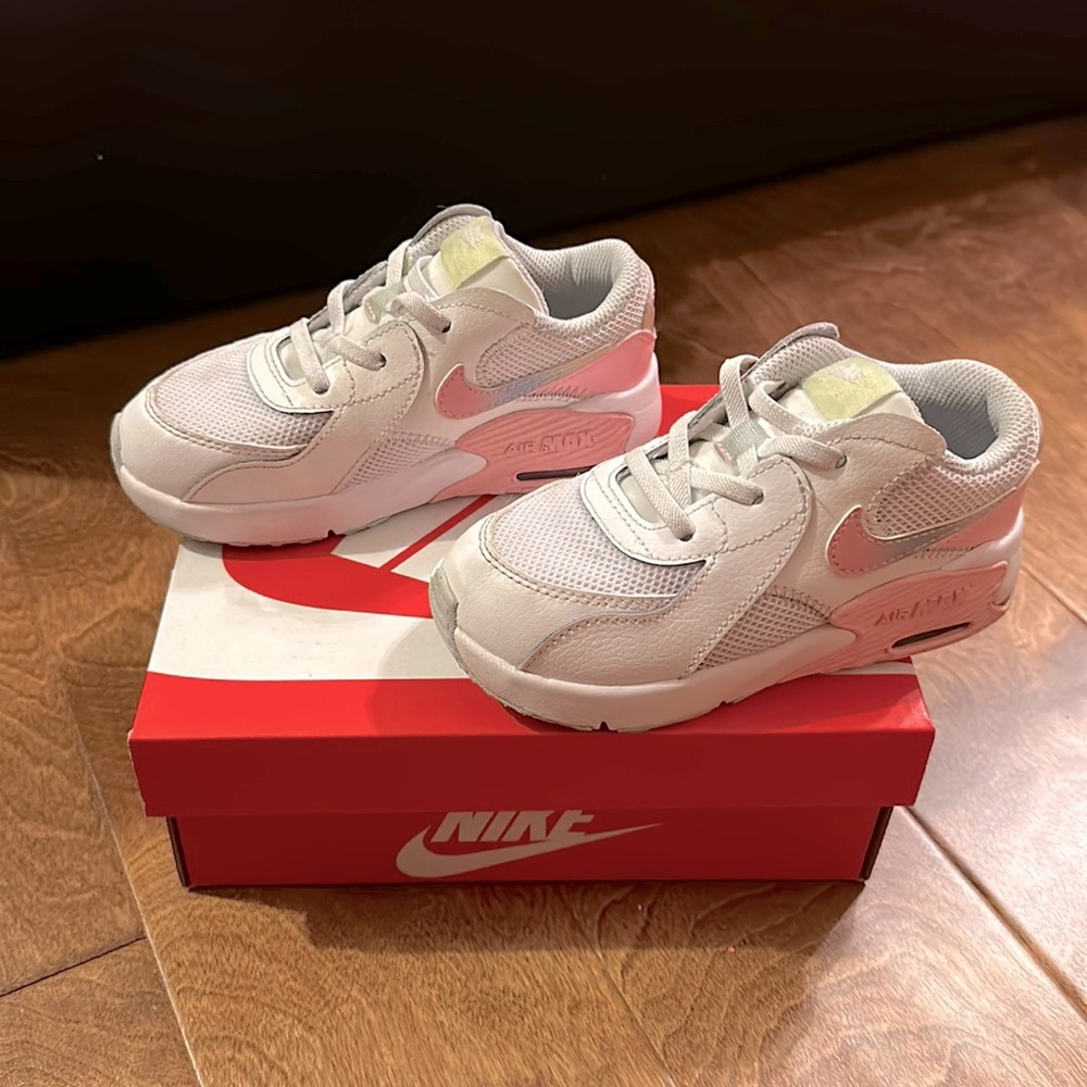 NIKE AIR MAX EXCEE girls sneakers size 10c toddler